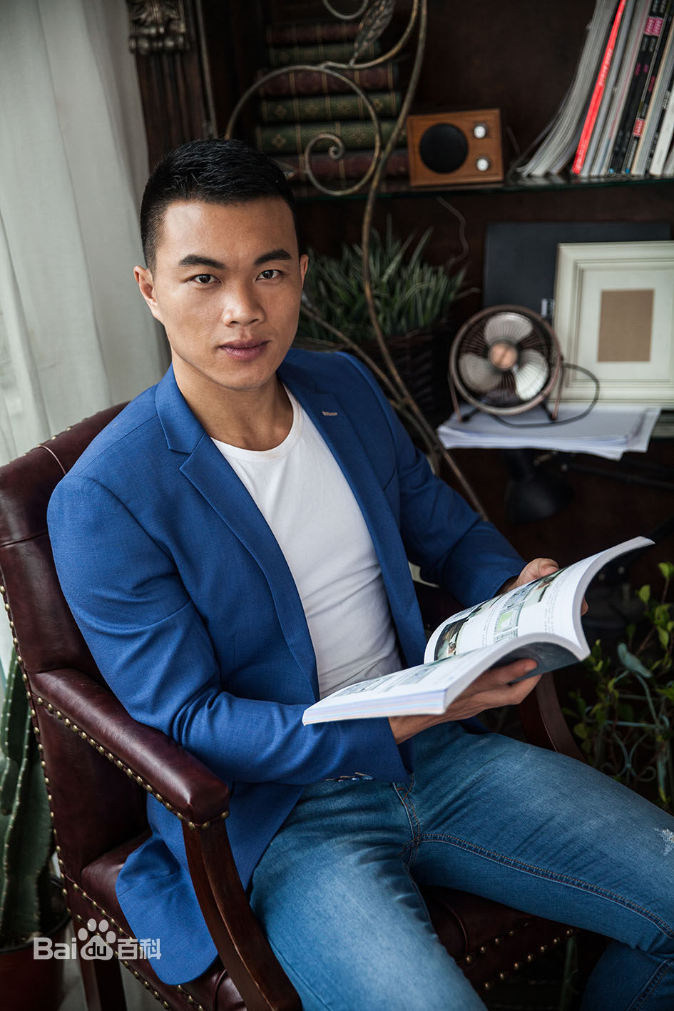 高清张哲性感图片