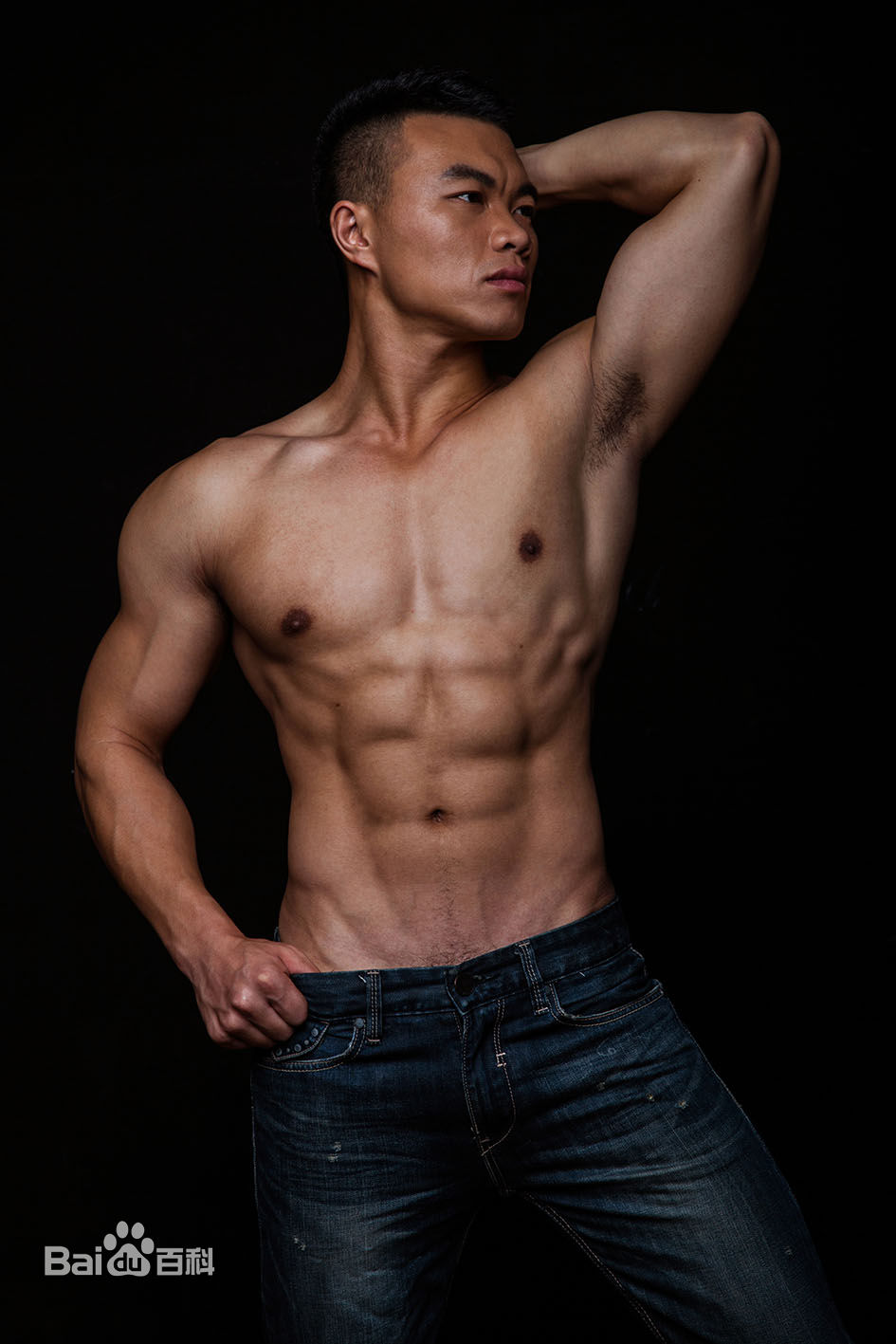 高清张哲性感图片