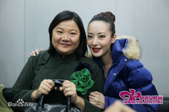 洪晃(Hung Huang)生活照素颜照壁纸