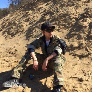 刘迪妮全能图片图册