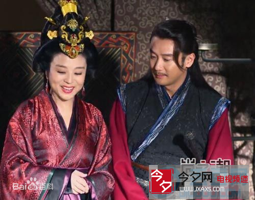 最新蔡雯艳性感图片