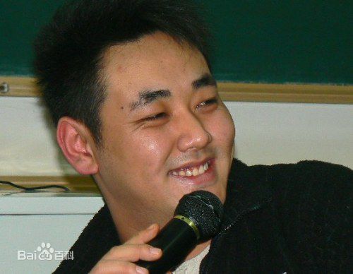 最新陈嘉男性感图片