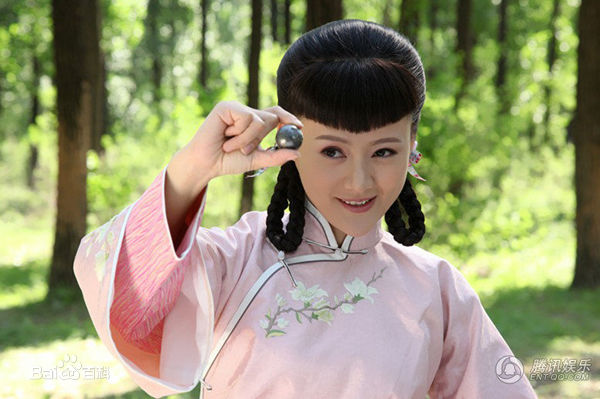 精选王靖云(Isabelle)在《打狗棍》戴若男中的图册