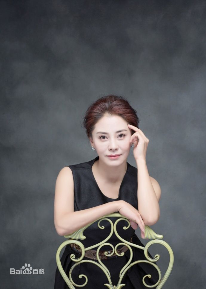 李晓红艺术照图片图集