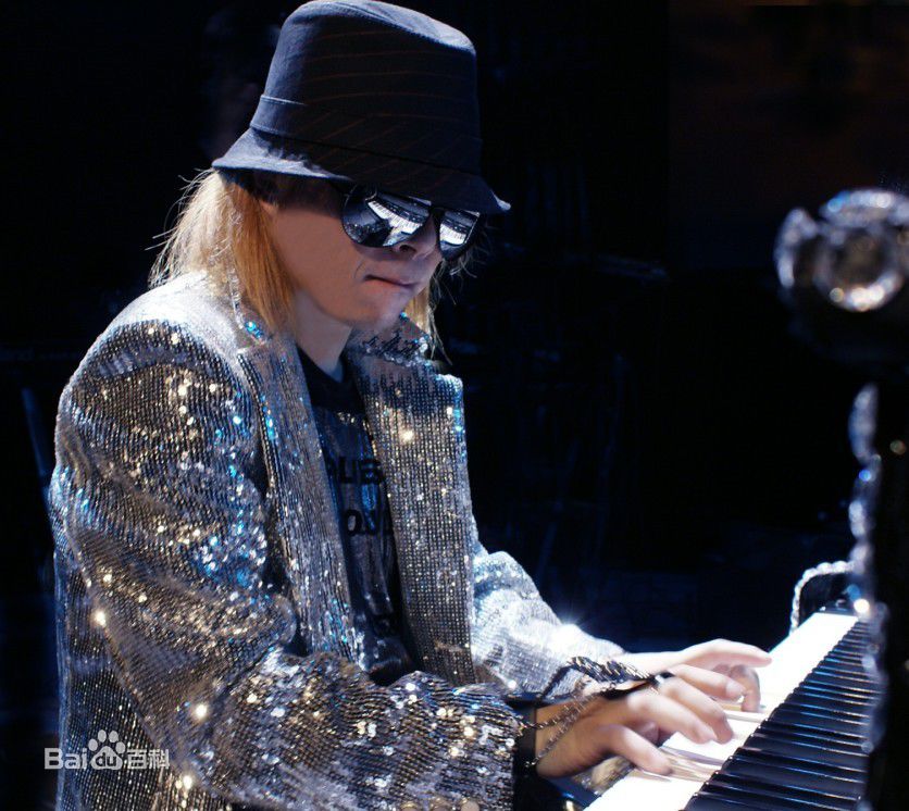 郭峰音乐家演出照生活照相册