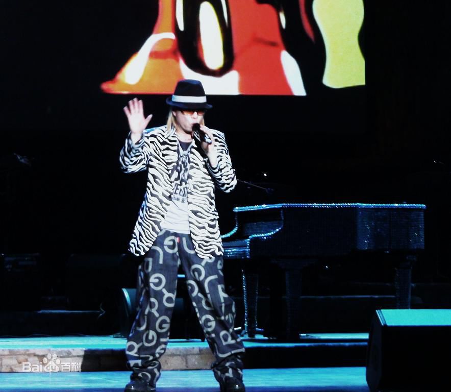 郭峰音乐家演出照生活照相册