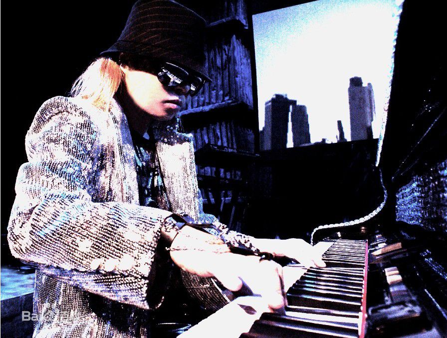 郭峰音乐家演出照生活照相册