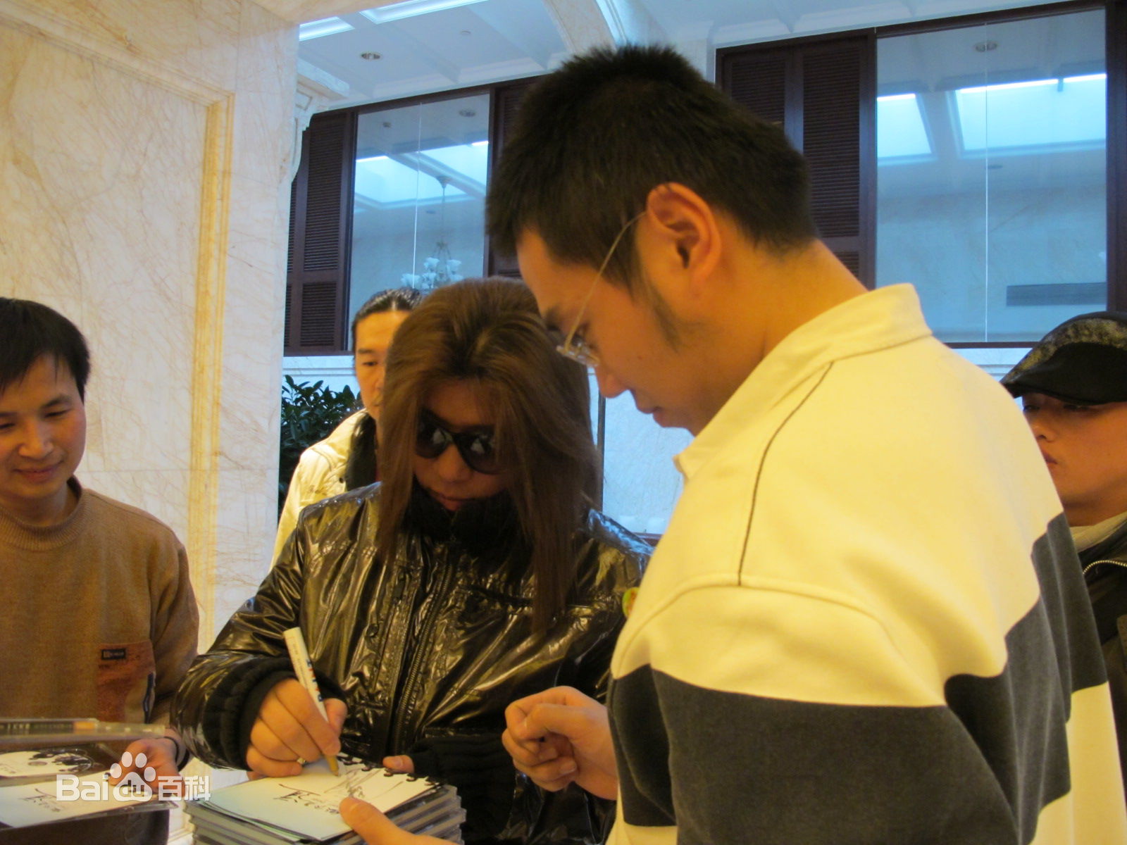 郭峰音乐家参加活动生活照相册