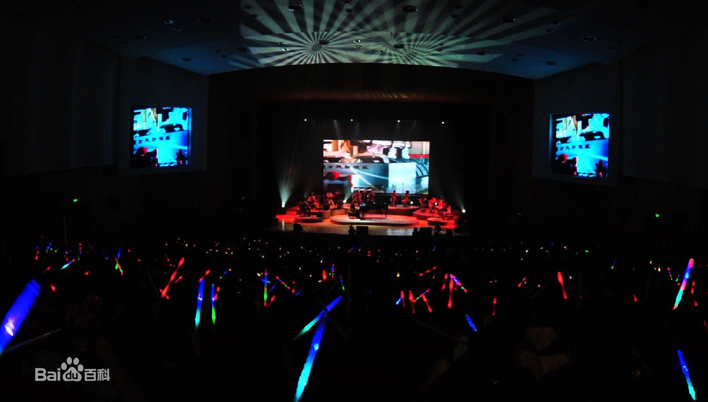 郭峰现代流行钢琴音乐会素颜照相册