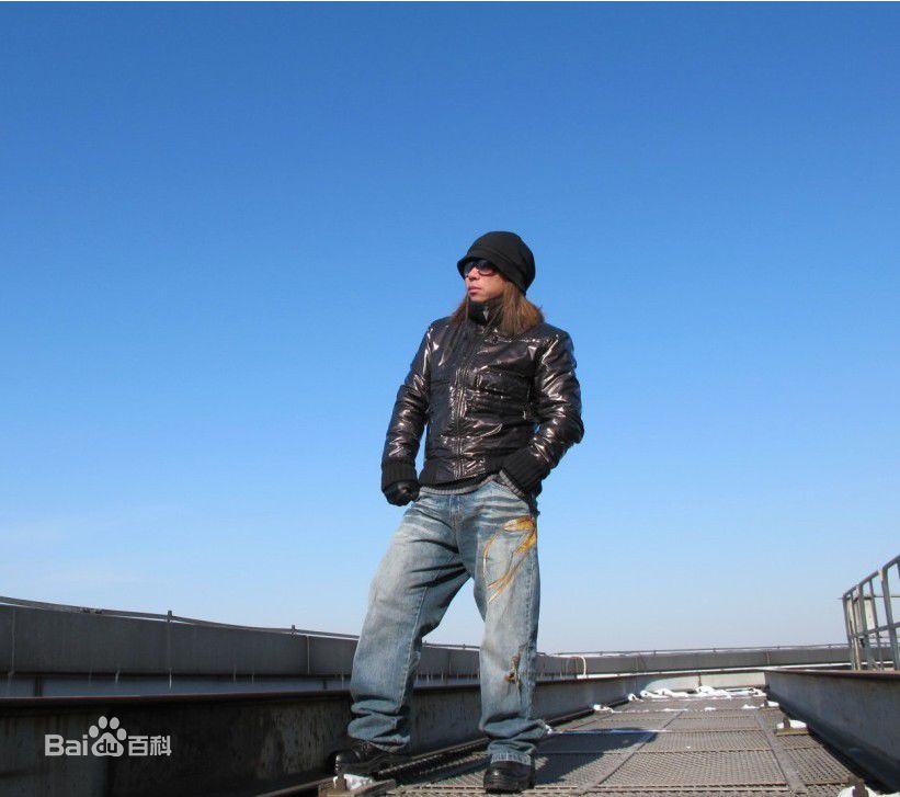 最优质郭峰在《微不足道》发布会中的相册