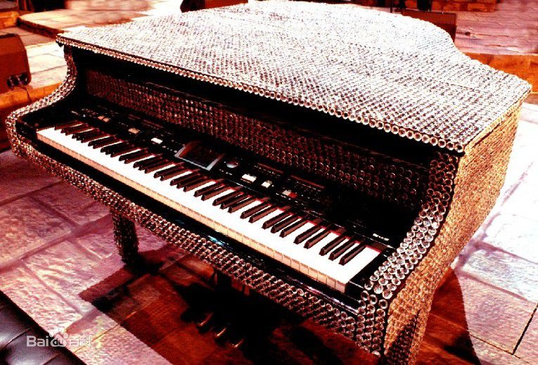 郭峰与钢琴壁纸壁纸