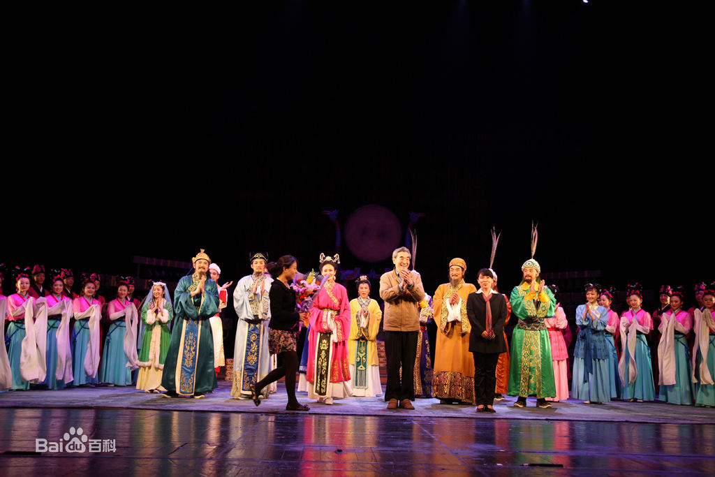 唐烨导演工作照素颜照壁纸