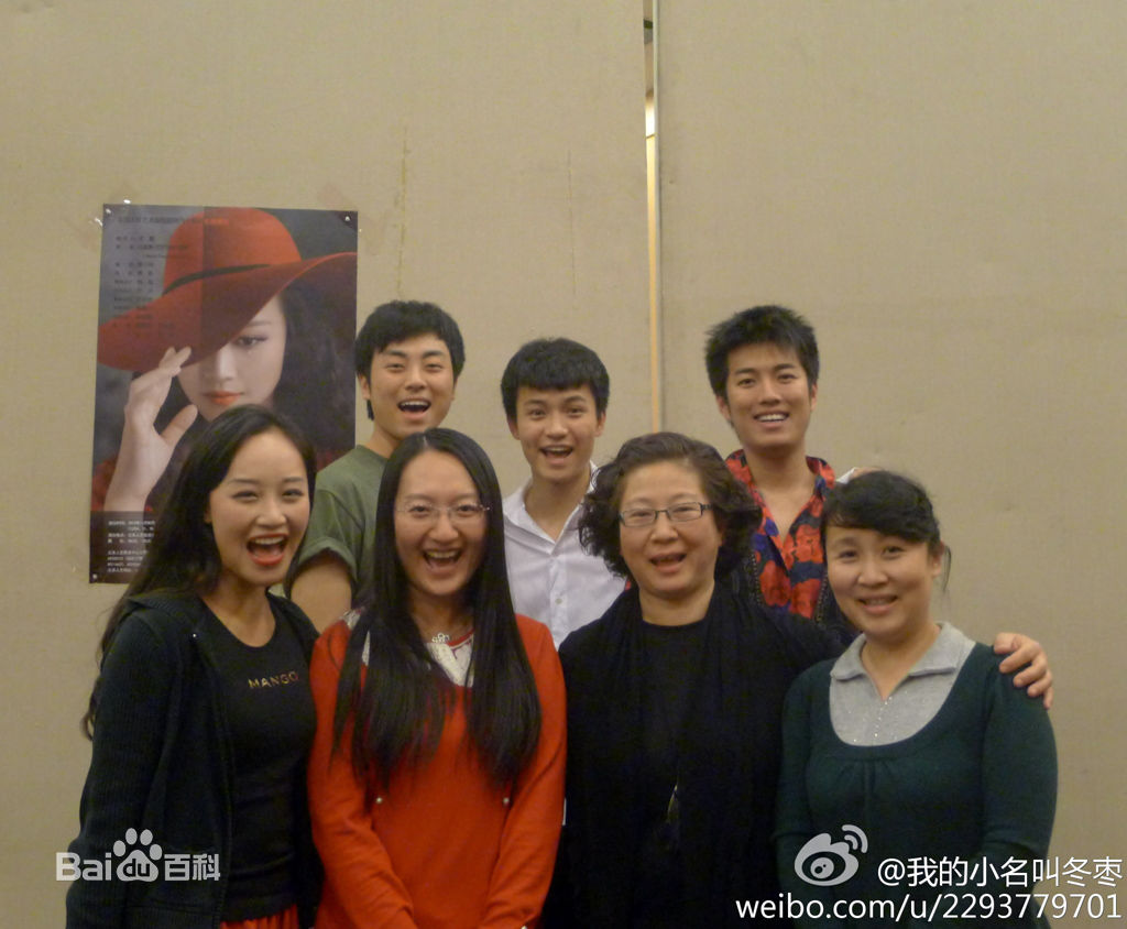 唐烨导演工作照素颜照壁纸