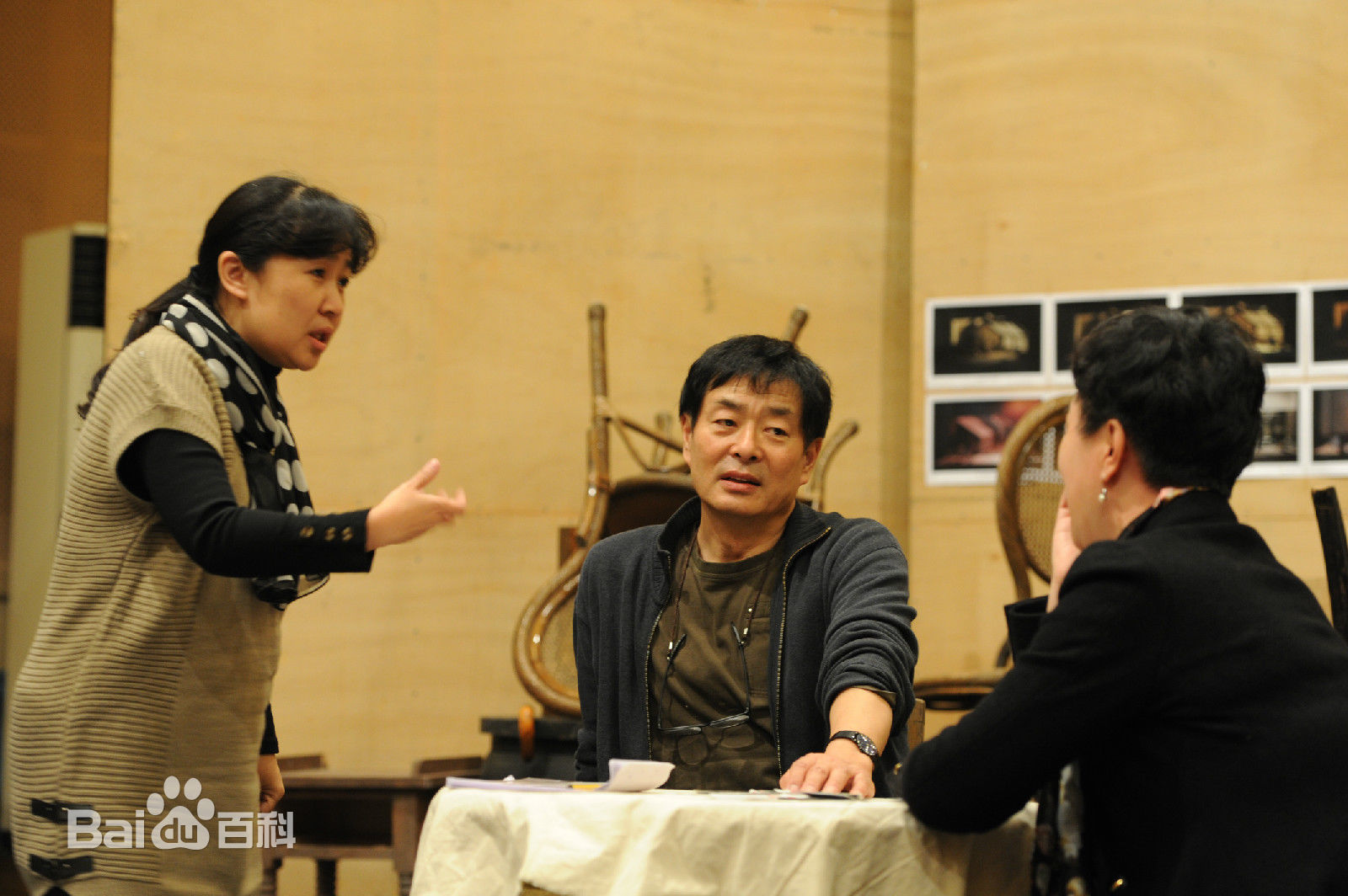 唐烨导演工作照素颜照壁纸