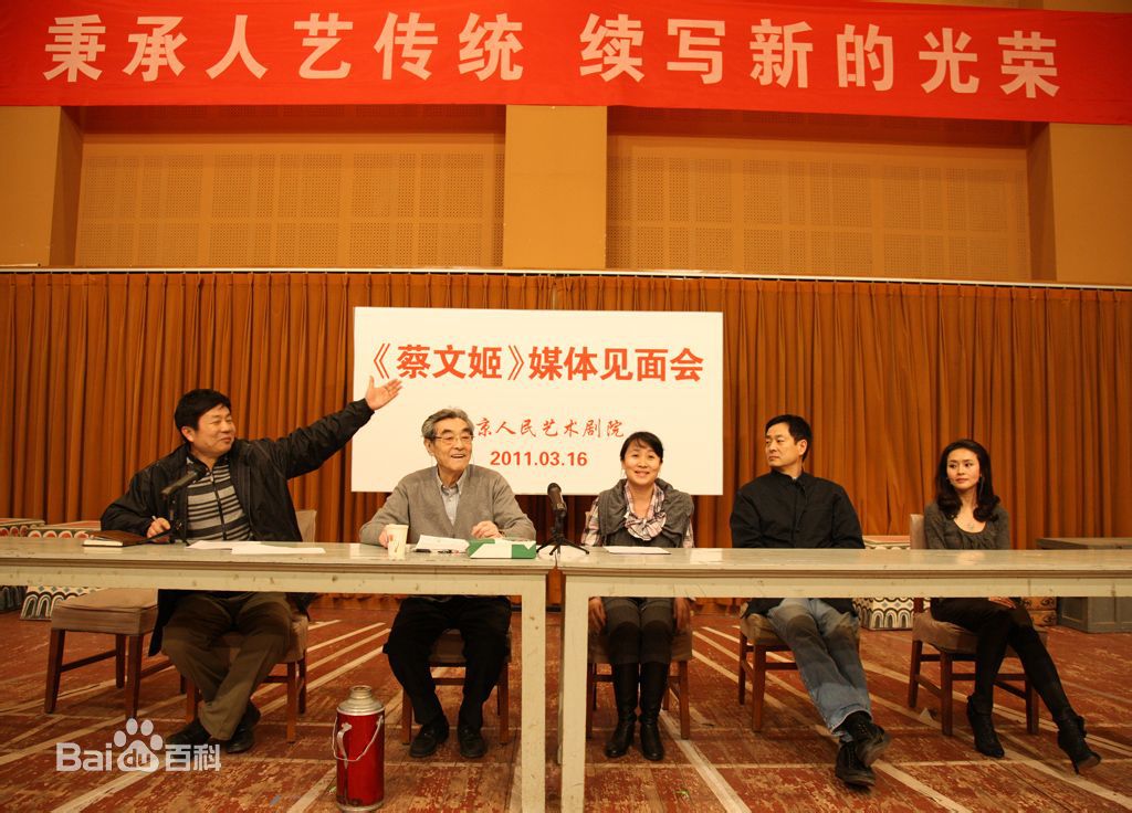 唐烨导演工作照素颜照壁纸