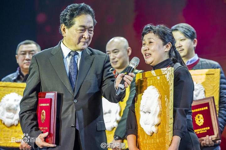 唐烨导演工作照素颜照壁纸