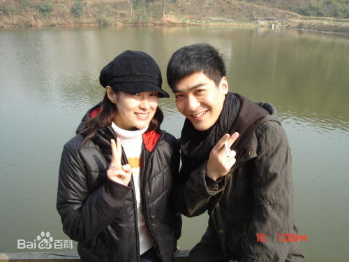 褚颖颖(CHICHI)生活照壁纸壁纸