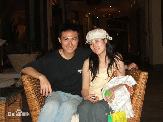 褚颖颖(CHICHI)生活照壁纸壁纸