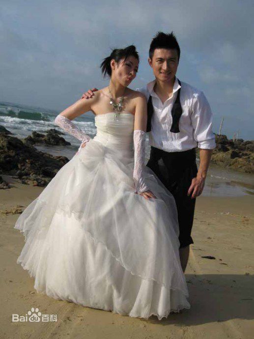 褚颖颖(CHICHI)生活照壁纸壁纸