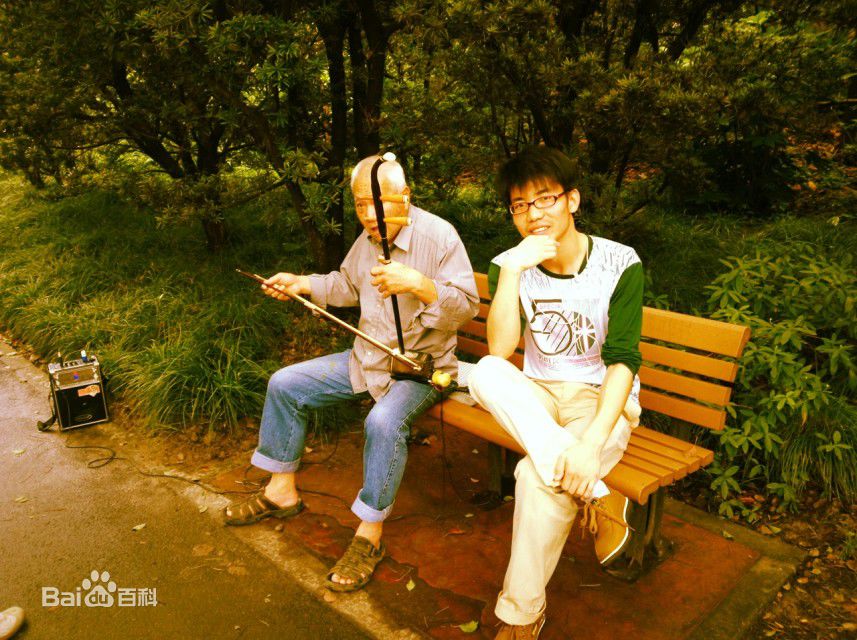 宫小龙宫老师生活照性感图片图集