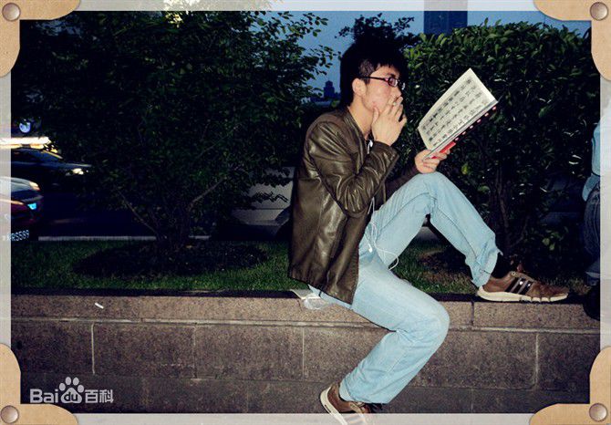 宫小龙宫老师生活照性感图片图集