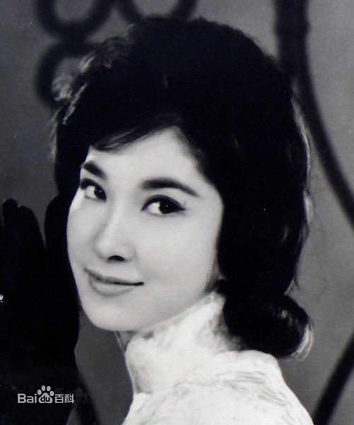 乐蒂（艺名），原名为奚重仪(Betty Loh Tih)古典美人乐蒂图册