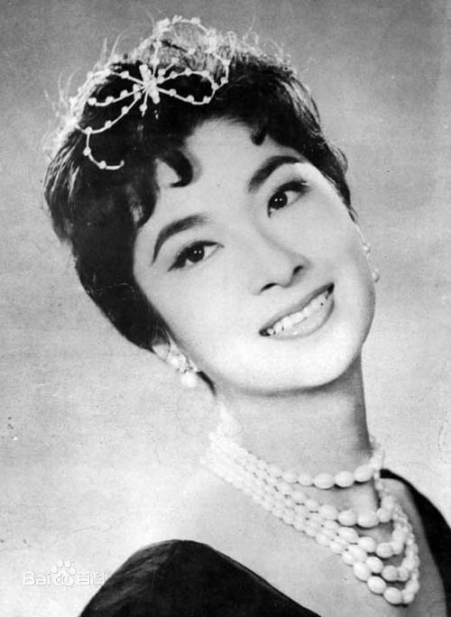 最新乐蒂（艺名），原名为奚重仪(Betty Loh Tih)性感图片