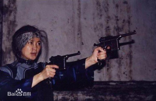 何晴(Qing He)2003年《双枪老太婆传奇》最新剧照