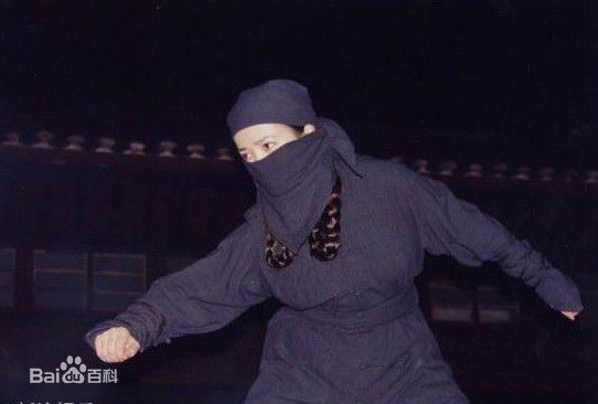 何晴(Qing He)2003年《双枪老太婆传奇》最新剧照