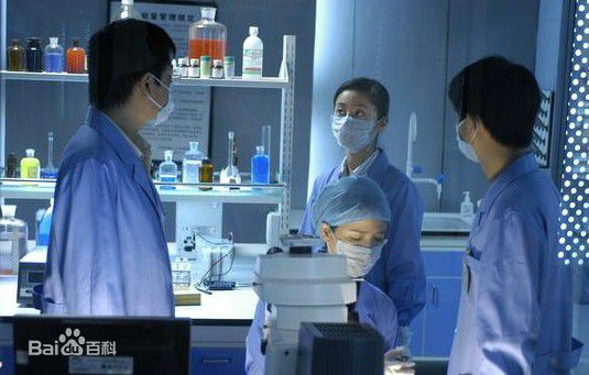 何晴(Qing He)2005年《病案追踪》剧照