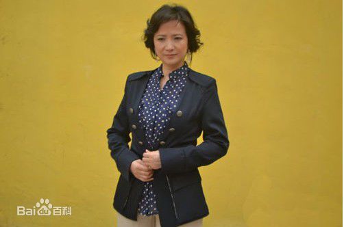 最全何晴(Qing He)在2011年《戒烟不戒酒》宣传照中的相册