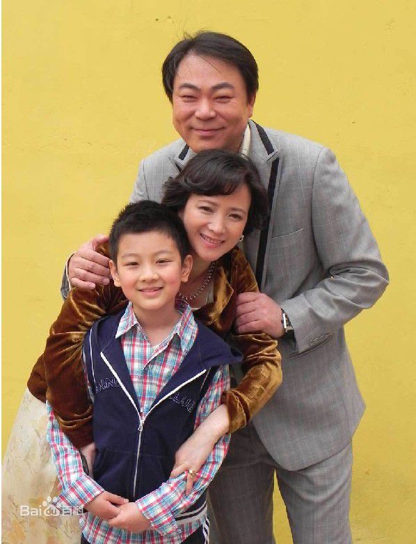 最全何晴(Qing He)在2011年《戒烟不戒酒》宣传照中的相册