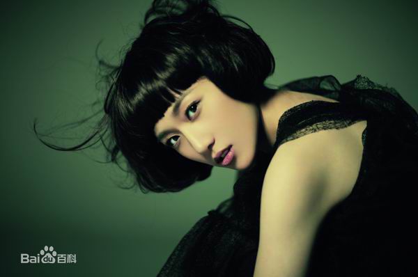 最新胡杨林(Joy Hu)在《与幸福有关》中的图集