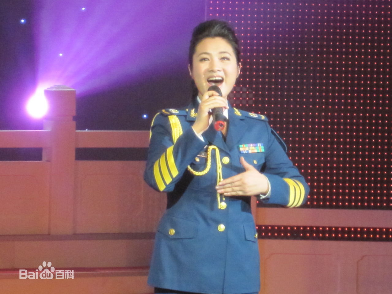 刘一祯演出素颜照相册