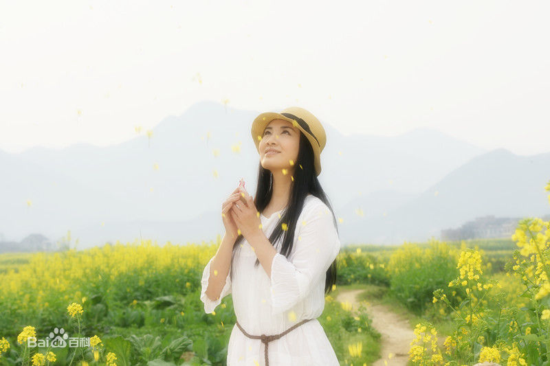 精选刘一祯在《规》MV中的图册