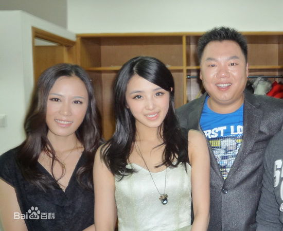 周日晨(stella)周依晨图片图集