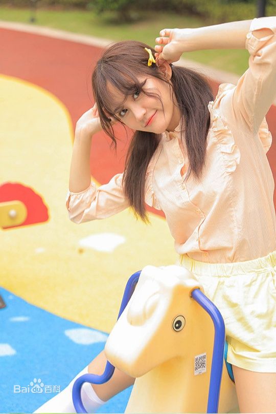 张昕(nanako)生活照前后照片