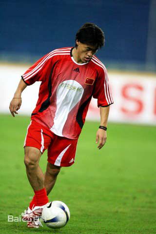 王栋(Wang Dong)球场照前后照片