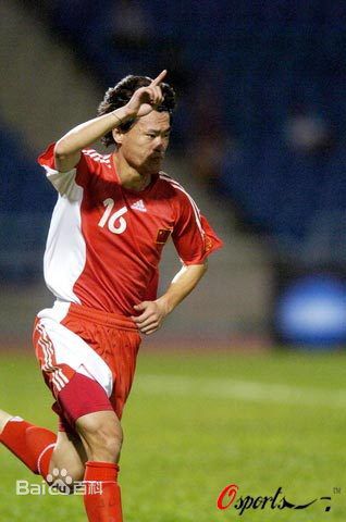 王栋(Wang Dong)球场照前后照片