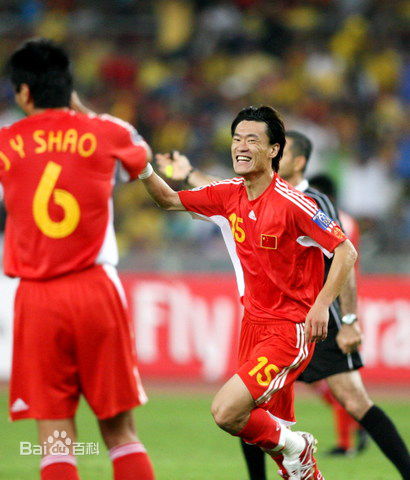 王栋(Wang Dong)球场照前后照片