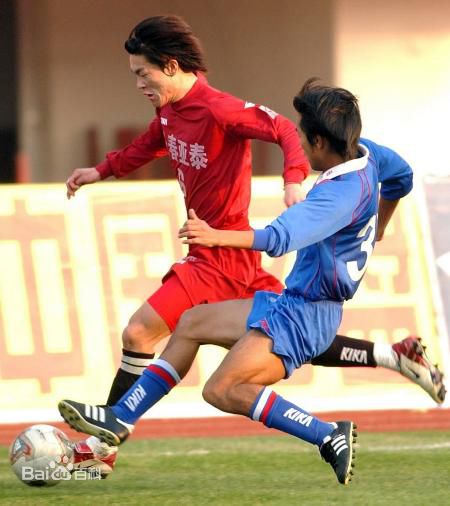 王栋(Wang Dong)球场照前后照片