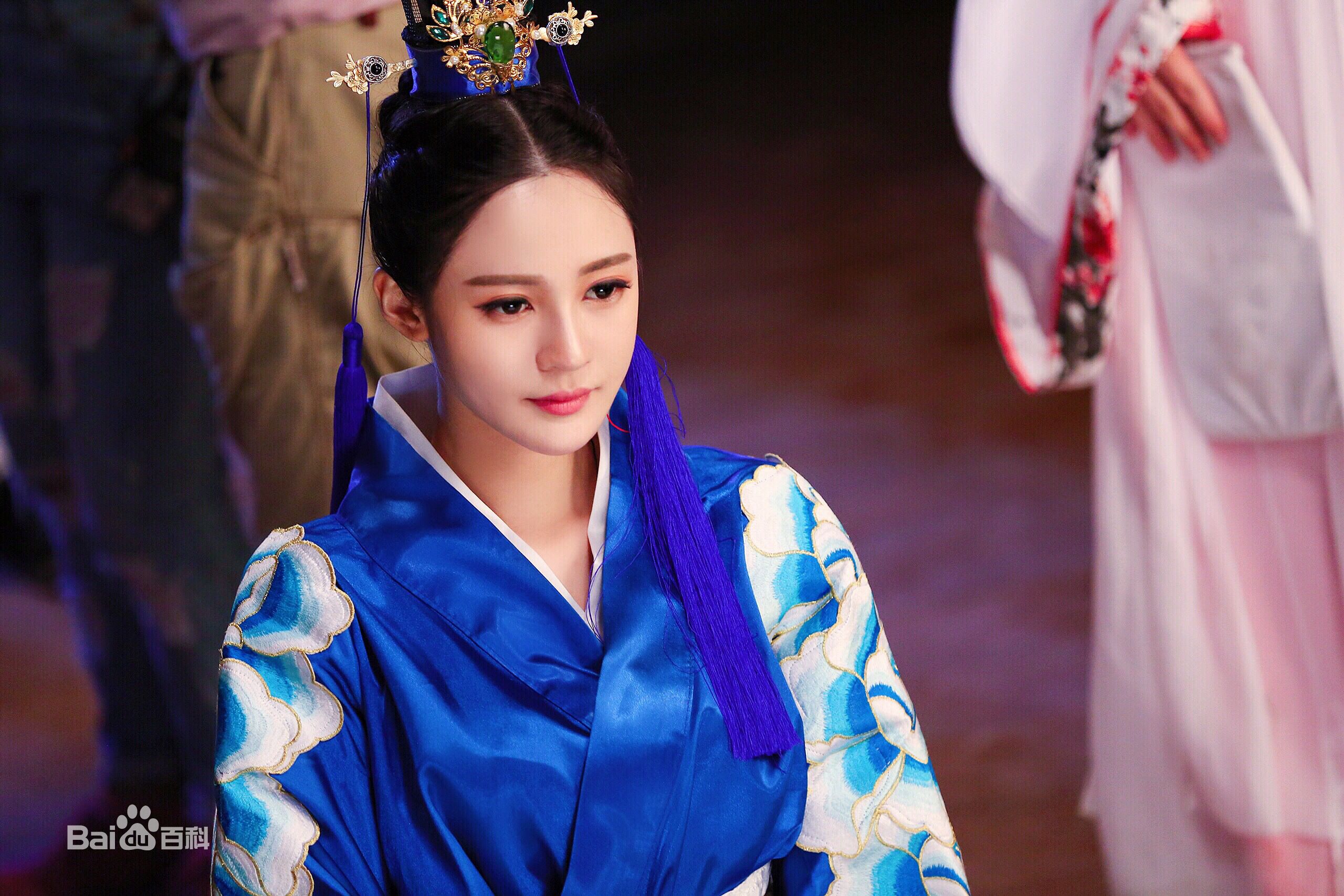 最新黄诗棋性感图片