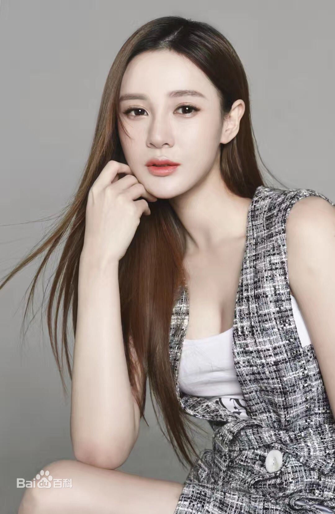 最新黄诗棋性感图片