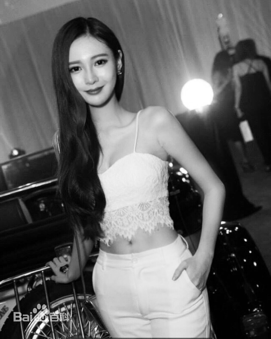 最新黄诗棋性感图片