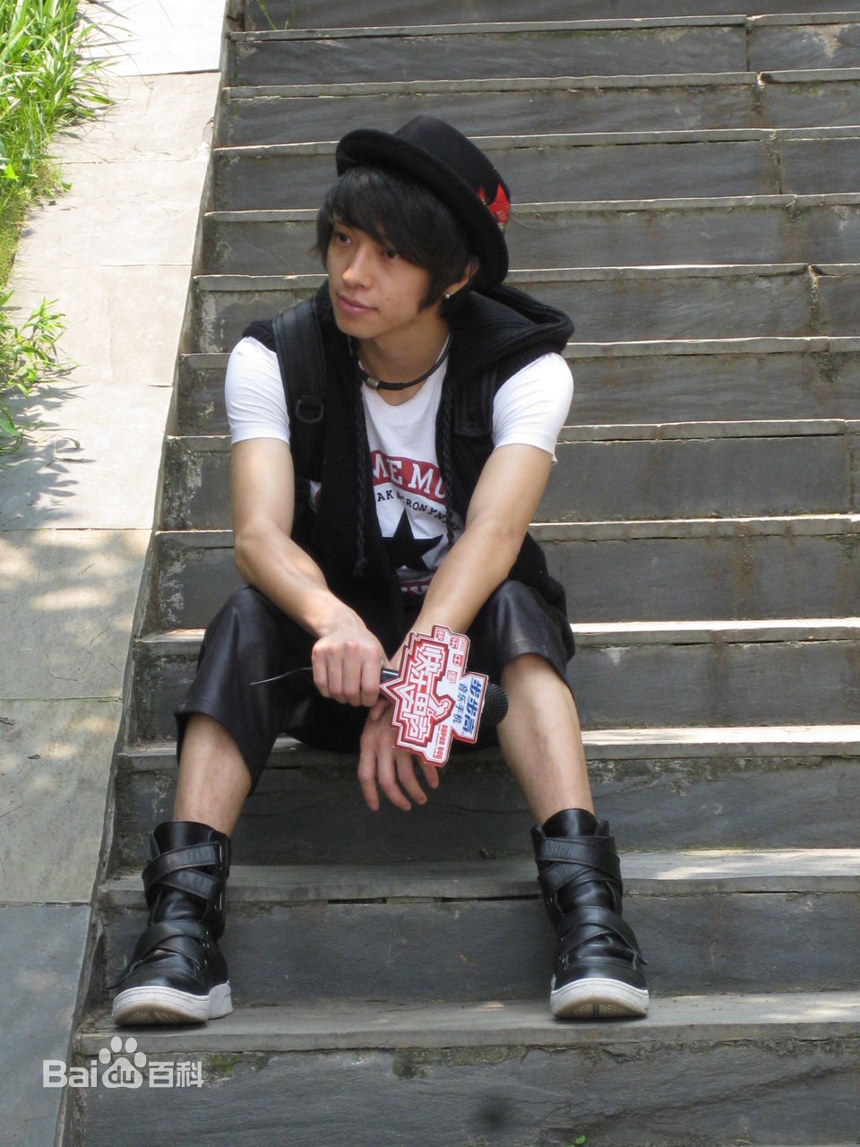 魏星(TIKY)在2010快乐男声壁纸壁纸