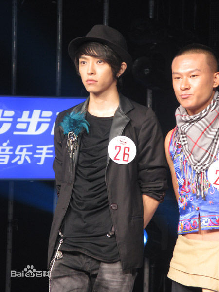 魏星(TIKY)在2010快乐男声壁纸壁纸