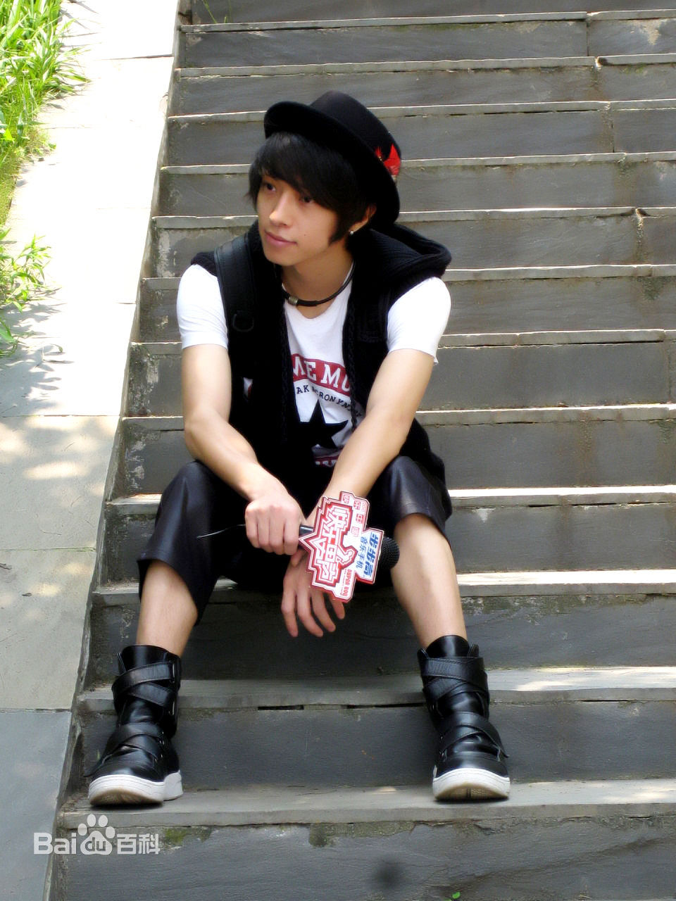 魏星(TIKY)在2010快乐男声壁纸壁纸