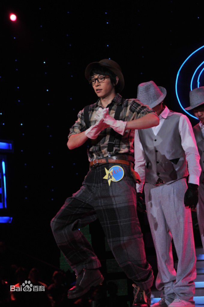 魏星(TIKY)在2010快乐男声壁纸壁纸