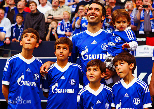 劳尔·冈萨雷斯·布兰科(Raul Gonzalez Blanco)劳尔和孩子生活照相册