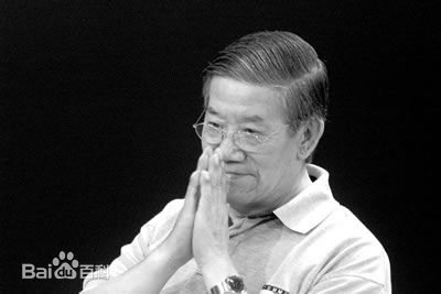 最优质英若诚生活照